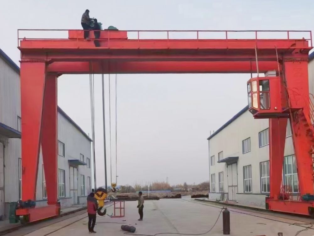雙梁龍門吊、雙梁門式起重機(jī)廠家品牌、貨源產(chǎn)地
