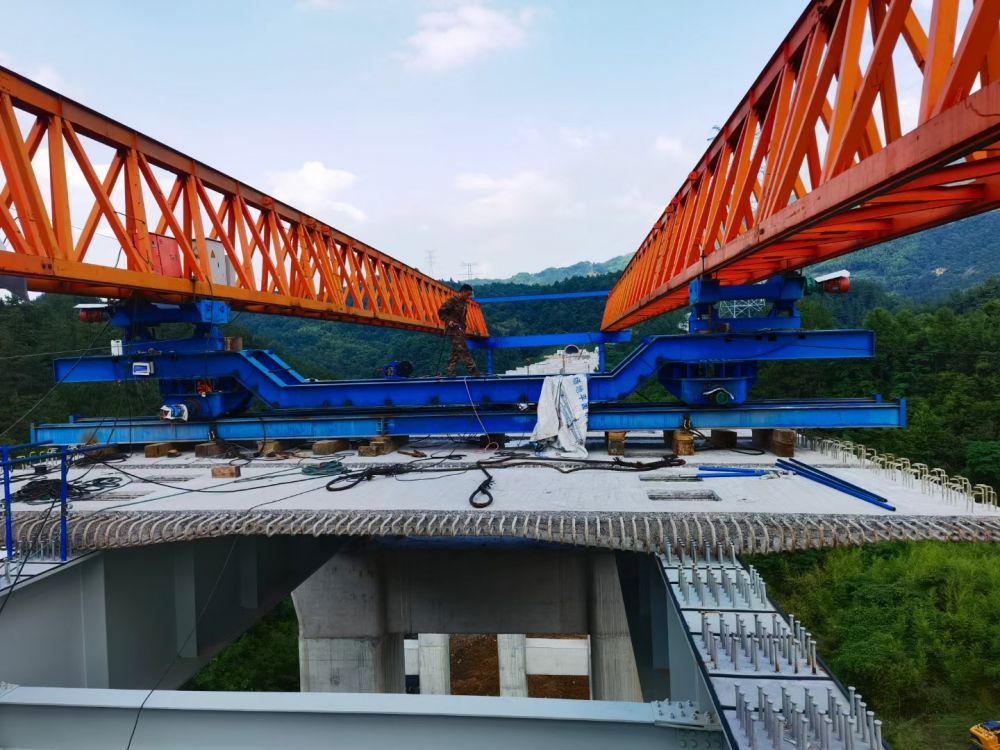 貴州貴陽(yáng)架橋機(jī)、架橋機(jī)型號(hào)、參數(shù)、生產(chǎn)廠家、租賃出租價(jià)格