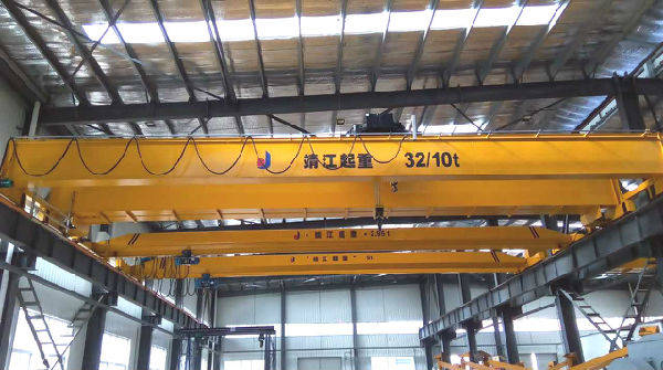 橋式起重機運行期間需進行安全常規(guī)檢查