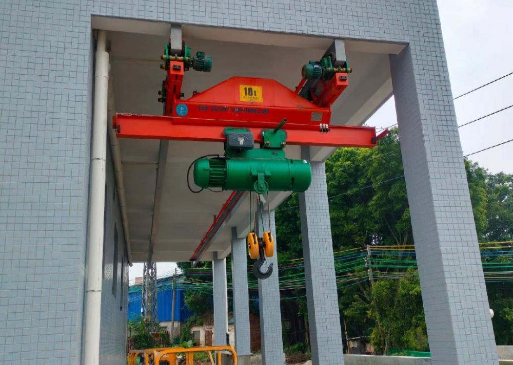重慶起重機(jī)、LX型10噸電動單梁懸掛起重機(jī)