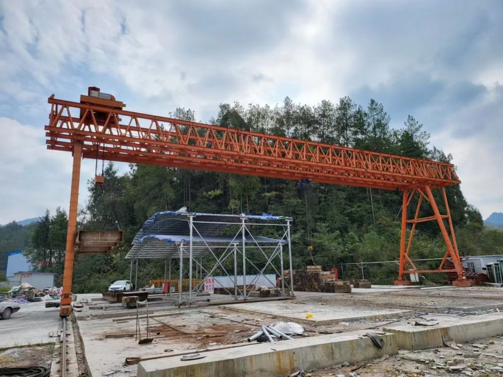 提梁機(jī)、梁場龍門吊、MG桁架門式起重機(jī)