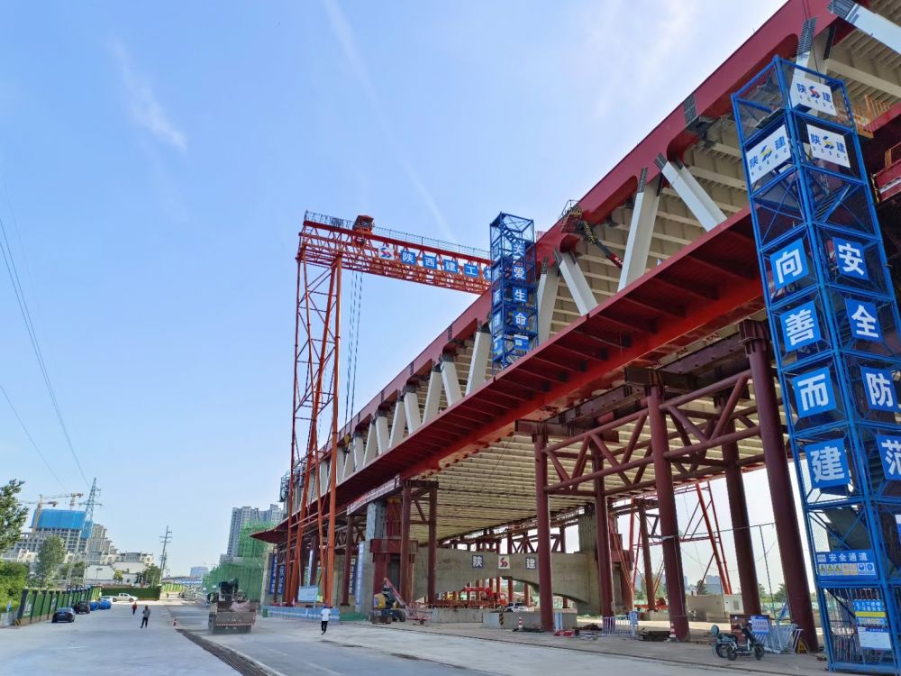 MG桁架雙梁門式起重機、路橋門機生產廠家、產品報價