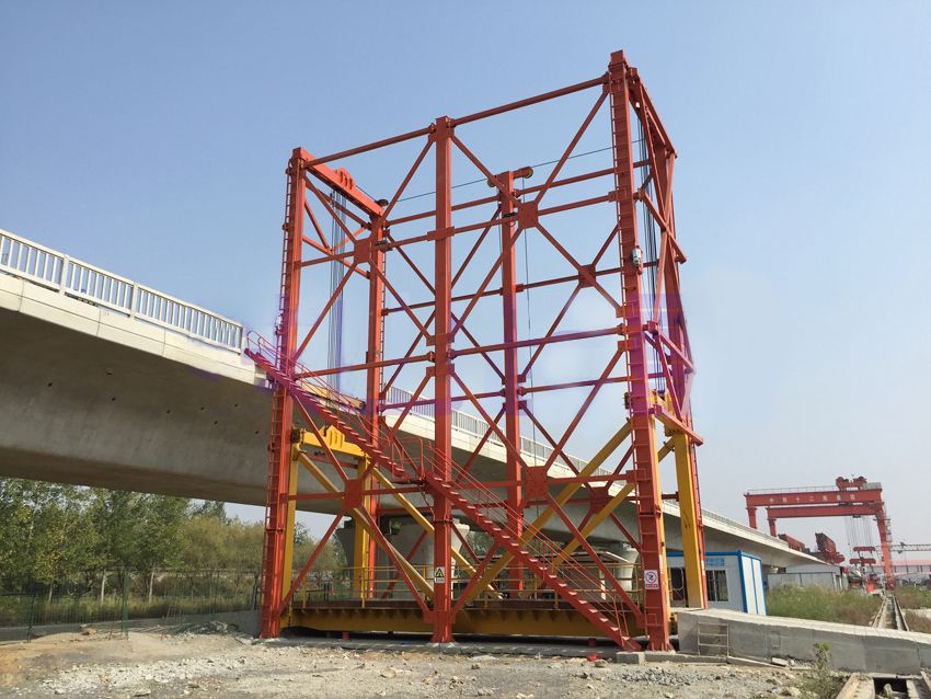 路橋起重機(jī)械、混凝土罐車提升機(jī)