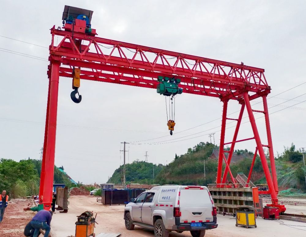 路橋門機(jī)、提梁機(jī)、梁場龍門吊、桁架雙梁門式起重機(jī)生產(chǎn)廠家安裝維修