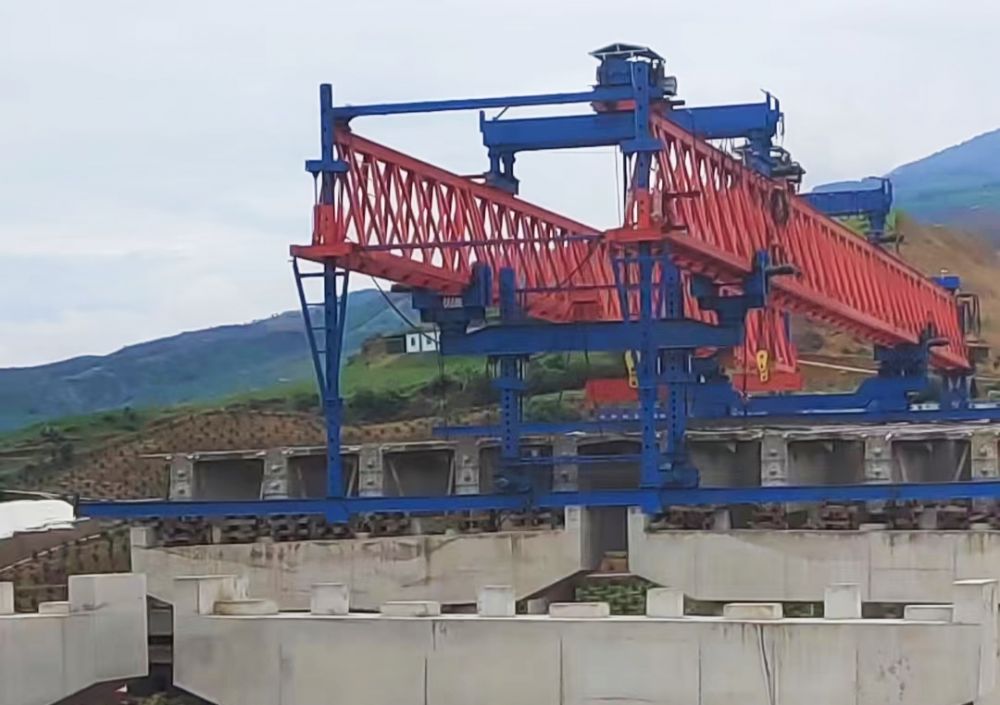 架橋機(jī)廠家、鐵路架橋機(jī)、公路架橋機(jī)生產(chǎn)廠家、價(jià)格