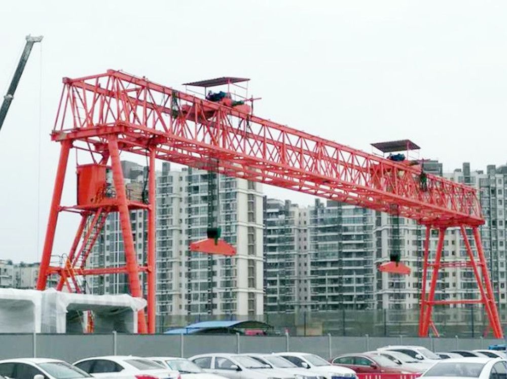 龍門吊生產廠家、電動雙梁門式起重機設計制造、安裝調試、維修維保