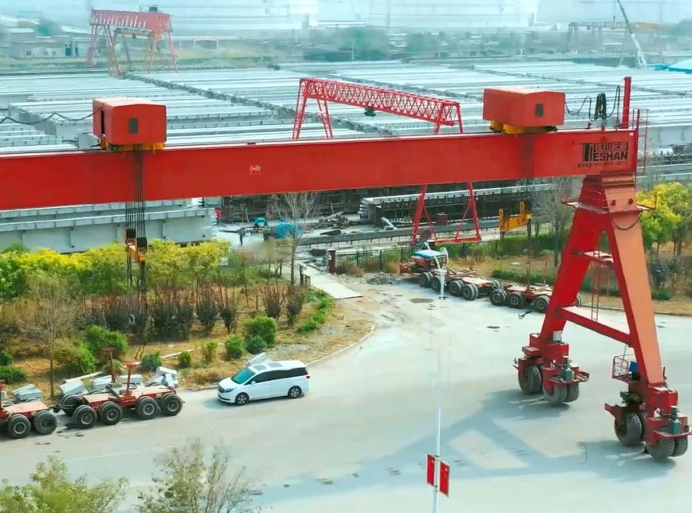 四川遂寧輪胎式門式起重機(jī)、提梁機(jī)、路橋門機(jī)龍門吊廠家銷售安裝維修