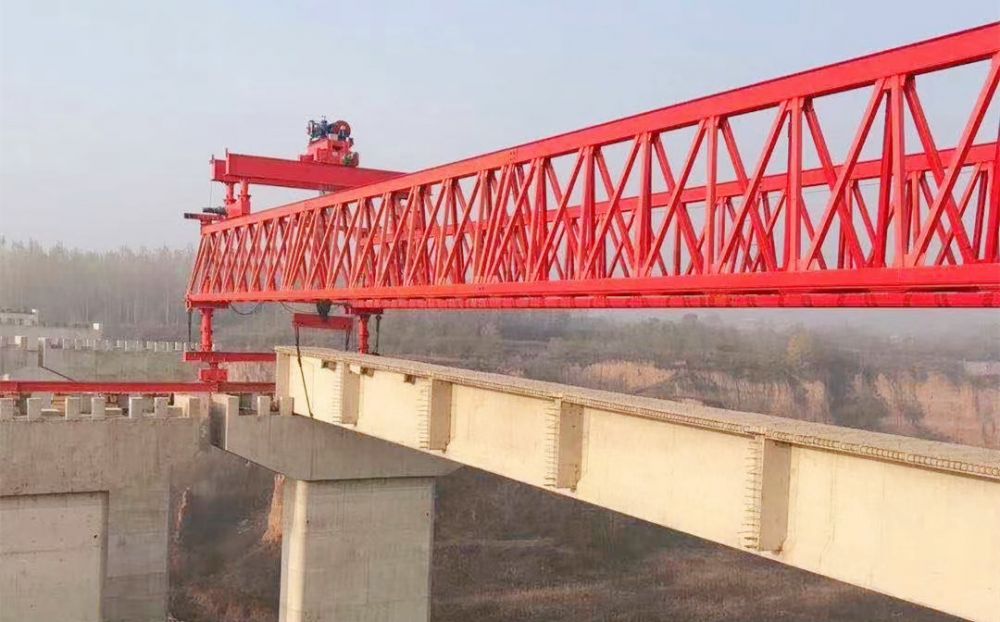 山西架橋機租賃廠家服務、路橋門機、提梁機、龍門吊租賃安裝搬遷維修