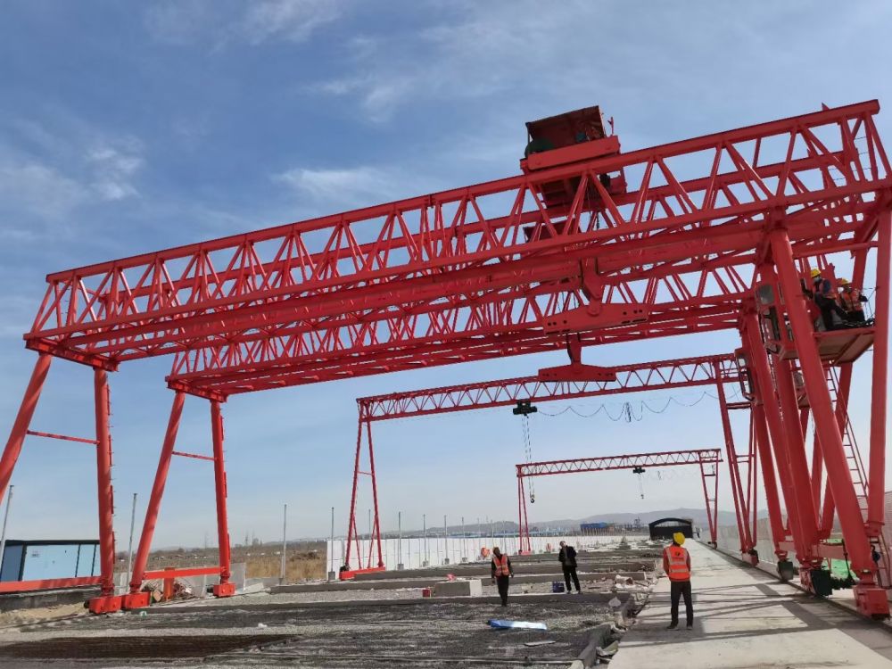 綿陽(yáng)龍門(mén)吊、提梁機(jī)、路橋門(mén)機(jī)、雙梁門(mén)式起重機(jī)廠家銷(xiāo)售安裝維修