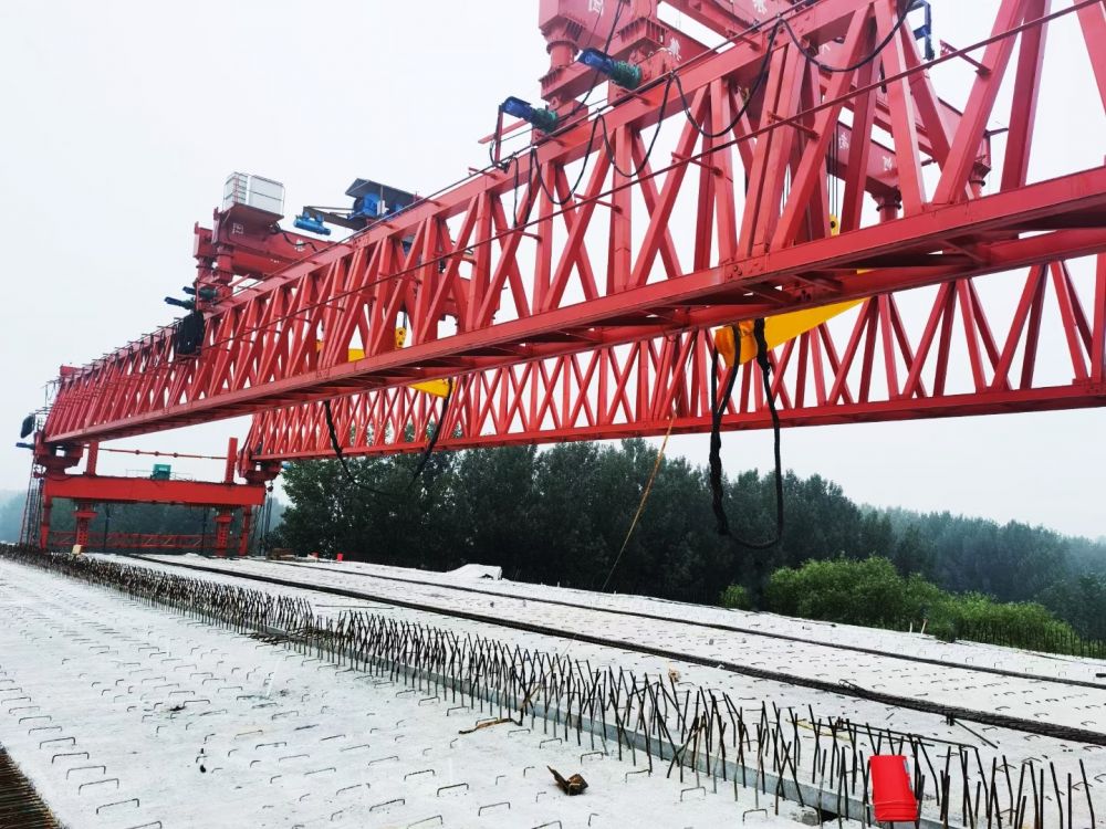 新疆架橋機(jī)、公路橋梁架橋機(jī)、鐵路高鐵橋梁架橋機(jī)廠家服務(wù)，質(zhì)優(yōu)價(jià)平