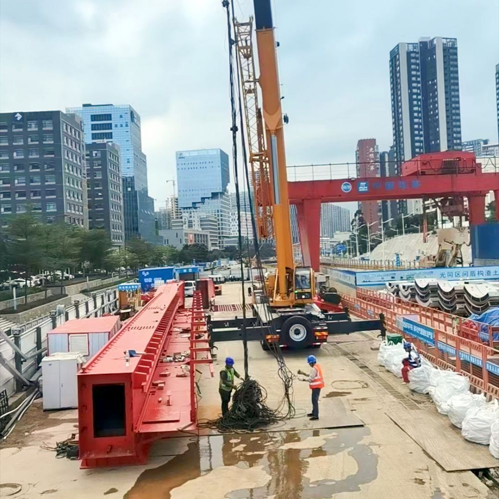 龍門吊租賃出租、提梁機、門式起重機安裝移裝搬遷、大修改造維修維保