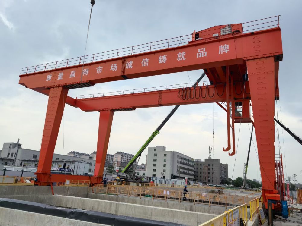 廣州地鐵出渣機、地鐵站門式起重機生產、安裝拆卸、租賃公司