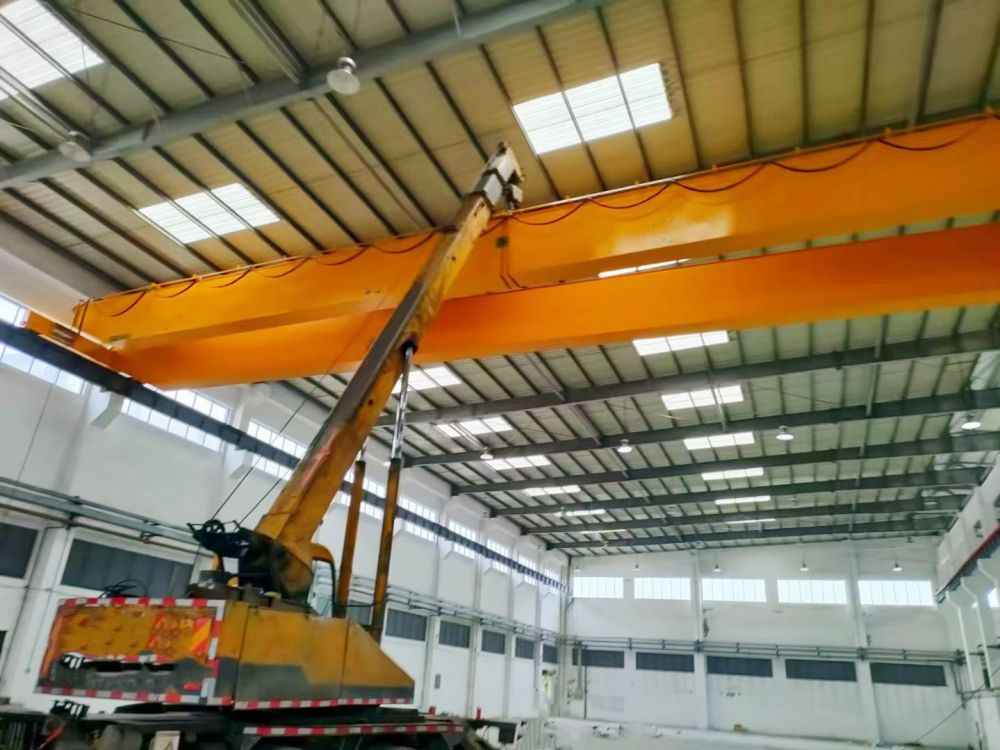 四平市起重機(jī)、電動(dòng)雙梁橋吊、雙梁天車、吊機(jī)廠家銷售-發(fā)達(dá)起重機(jī)