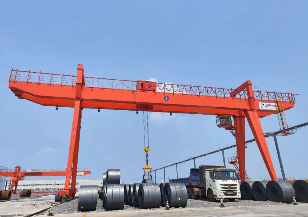 上海龍門吊、MG型雙梁門式起重機、門機
