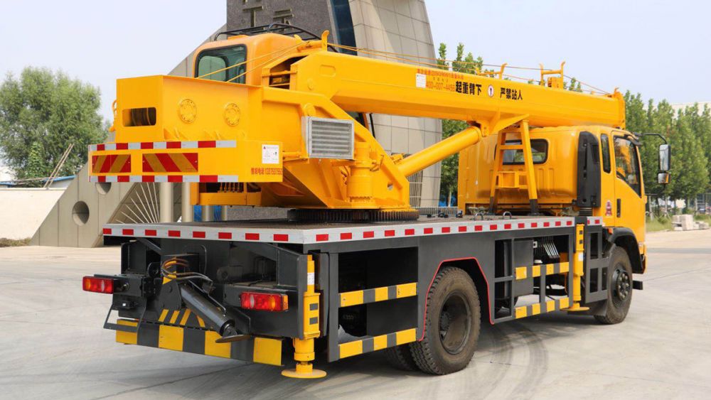 汽車起重機維護保養(yǎng)內(nèi)容，小型汽車吊維護保養(yǎng)注意事項