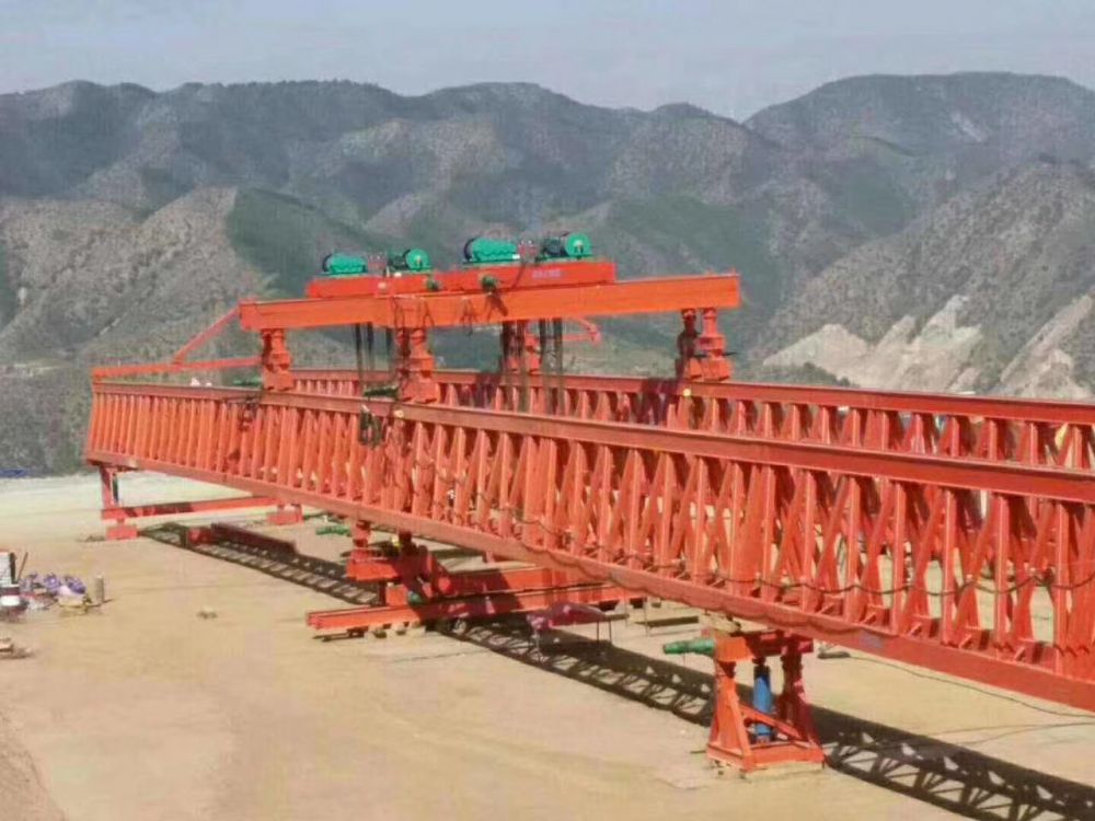架橋機生產廠家、公路鐵路架橋機、高鐵架橋機生產制造、租賃出租