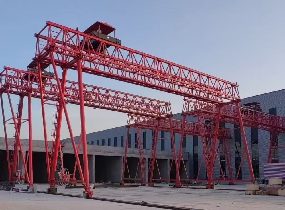 河南龍門(mén)吊、提梁機(jī)、路橋門(mén)機(jī)租賃工程服務(wù)
