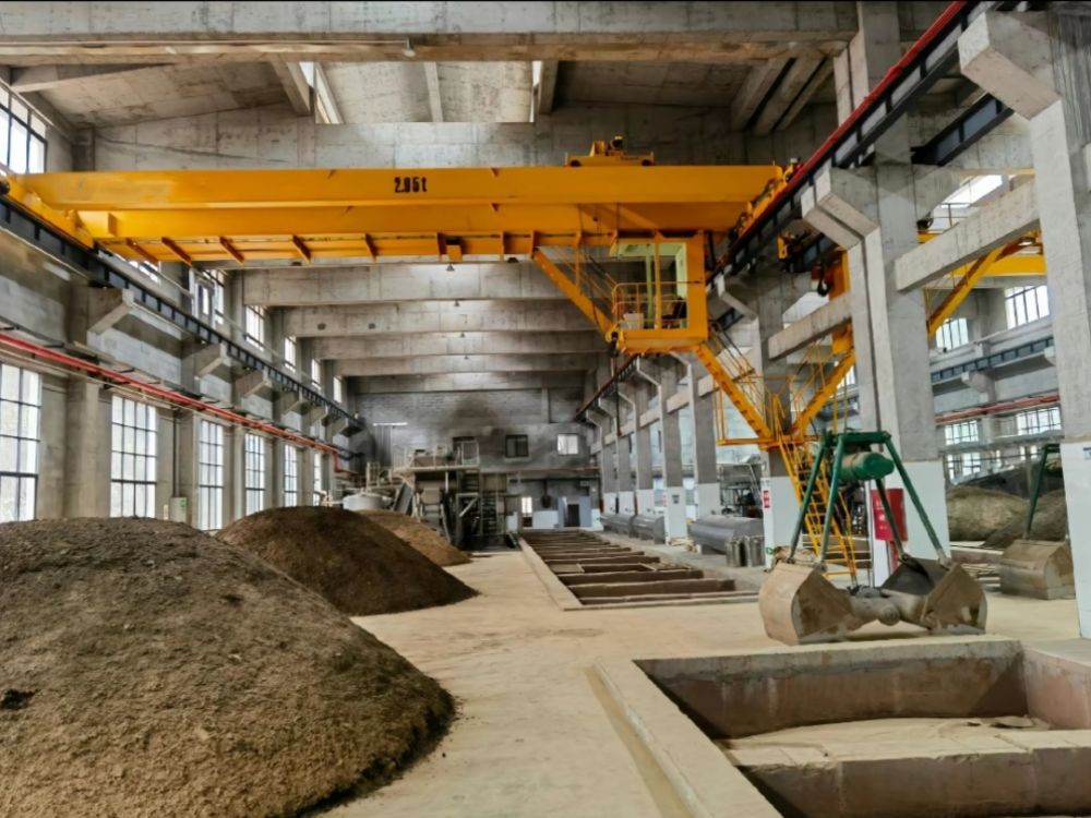 貴州起重機、釀造抓斗起重機、酒廠用抓斗橋式起重機