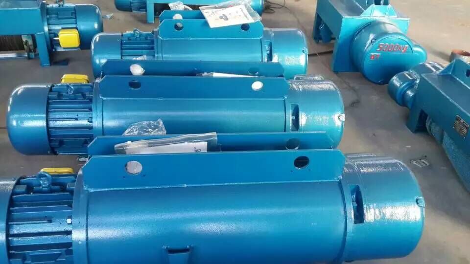 電動葫蘆清理油垢使用柴油較好