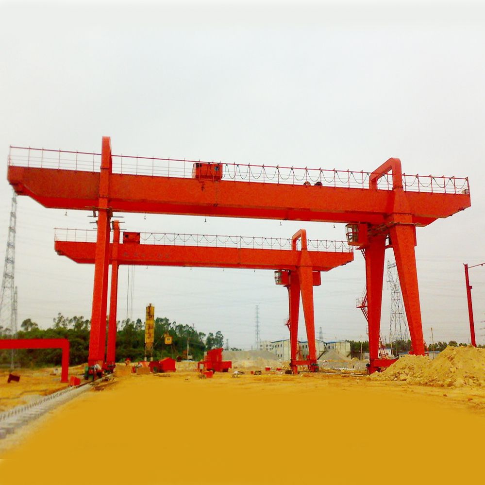 冬季門(mén)式起重機(jī)檢查保養(yǎng)及使用注意事項(xiàng)
