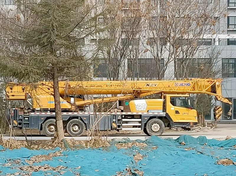 長垣柴堤社區(qū)汽車吊出租，對外承接各種吊裝業(yè)務(wù)