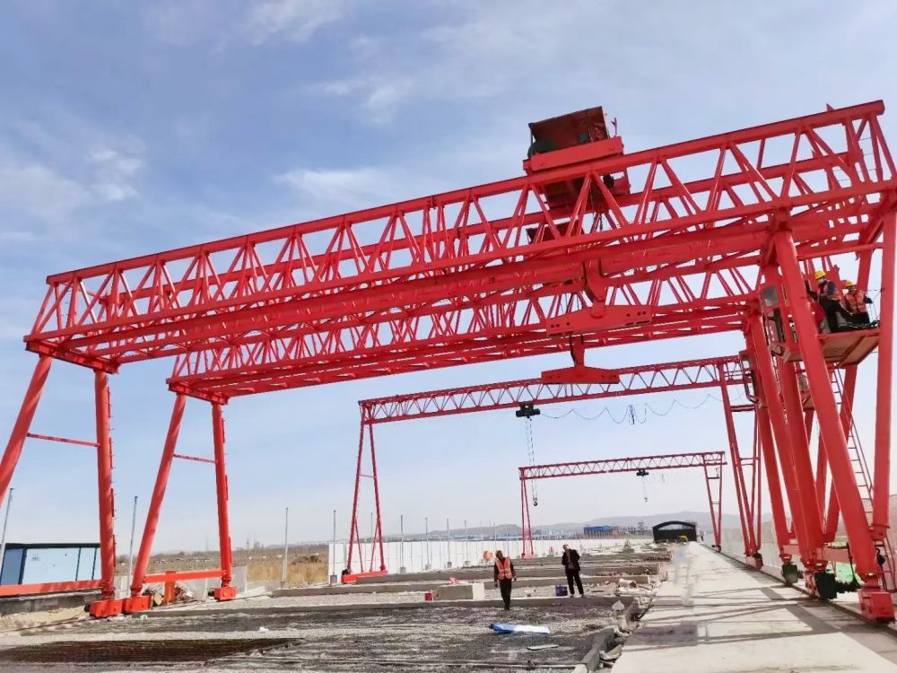 提梁機(jī)廠家、型號、參數(shù)、工程門式起重機(jī)、梁場龍門吊制造安裝維修