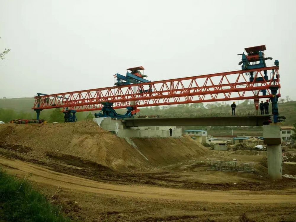 新疆和田架橋機(jī)廠家銷售、公路鐵路架橋機(jī)租賃出租、安裝維修