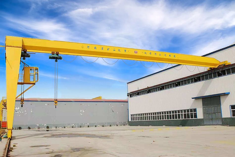什么是半門式起重機(jī)？