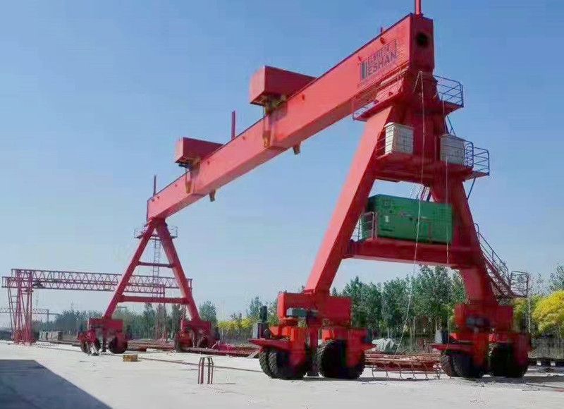 100噸輪胎式龍門吊、輪胎式提梁機(jī)、龍橋門式起重機(jī)