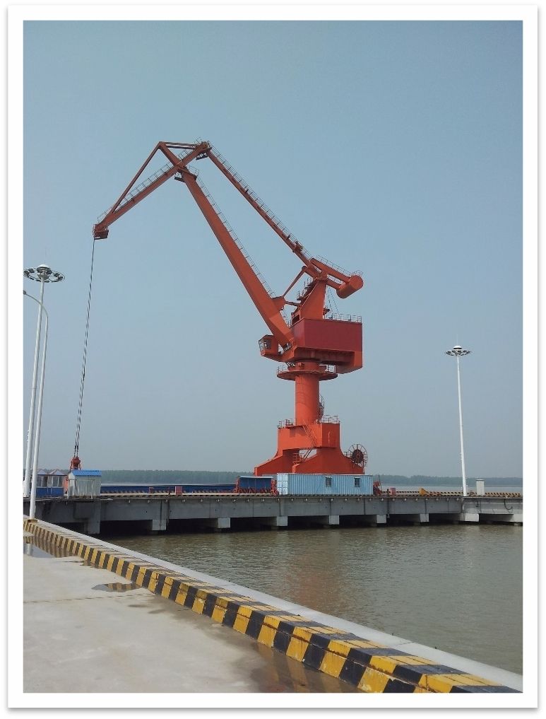 國鼎管樁碼頭MQ2540門座式起重機