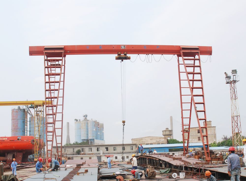 福建龍巖市電動(dòng)單梁門(mén)式起重機(jī)、單梁龍門(mén)吊廠家銷售服務(wù)
