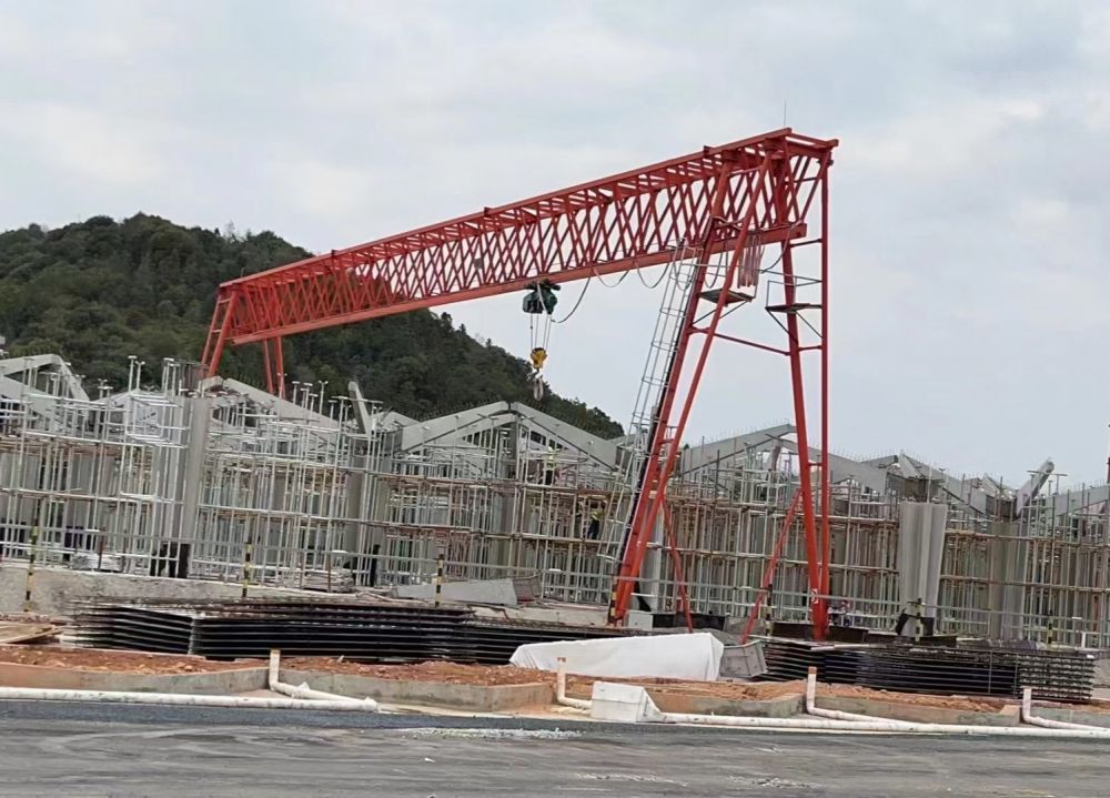江蘇泰州龍門吊、MH型電動單梁門式起重機